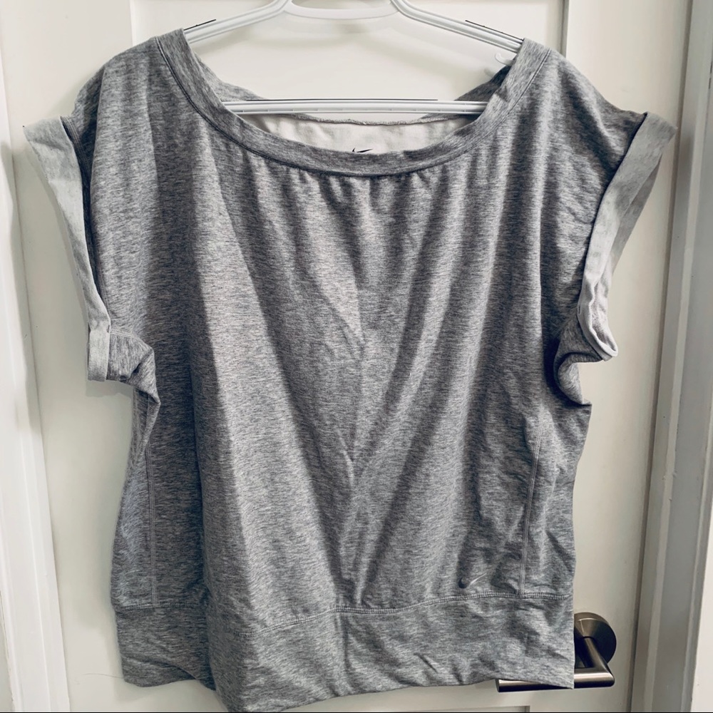 Nike - workout shirt